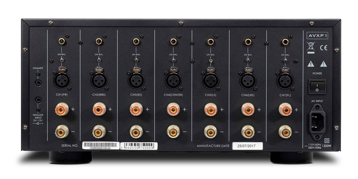 IOTAVX AVXP1. Highendige 7 Kanal Endstufe. 7 x 170 Watt/4 Ohm. 35 Kg schwer. Passend zu Vorstufe AVX-17