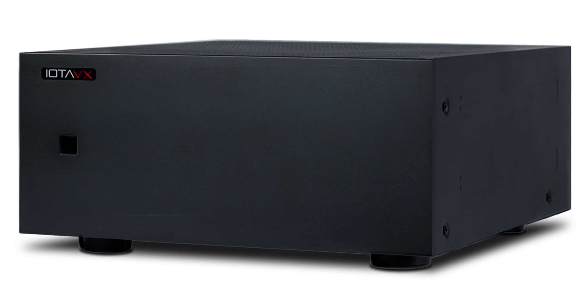 IOTAVX AVXP1. Highendige 7 Kanal Endstufe. 7 x  170 Watt/4 Ohm. 35 Kg schwer. Passend zu Vorstufe AVX-17