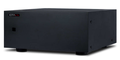 IOTAVX AVXP1. Highendige 7 Kanal Endstufe. 7 x  170 Watt/4 Ohm. 35 Kg schwer. Passend zu Vorstufe AVX-17