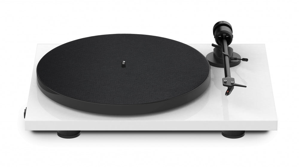 Pro-Ject E1. Guter Einstiegs-Plattenspieler im edlen Hochglanzlack. MM-System von Audio Technica!! #2