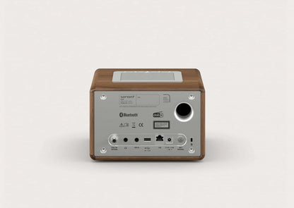 Sonoro Elite. Das wohlklingende All-In-One Gerät in vielen Designs. Mehr als ein "Radiowecker"! — Walnuß - silber